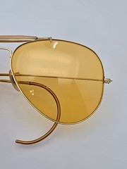 Ray-Ban B&L Outdoorsman II Gold All-Weather Ambermatic Aviator Sunglasses 62-14