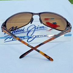 **NEW + RARE** Maui Jim “MAKENA” 244-20 Gloss Dark Brown {STAINLESS STEEL WRAPS}