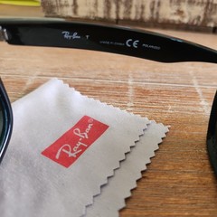 Ray-Ban Polarized Black New Wayfarer Classic Low Bridge Fit RB2132F unisex