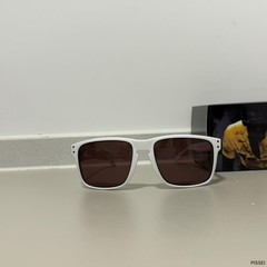 Oakley HOLBROOK Polarized OO9487 White frame sunglasses with brown lensesIN BOX