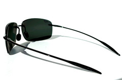 NEW Maui Jim BREAKWALL Gloss Black POLARIZED Neutral Grey Lens Sunglass 422-02