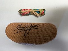 Maui Jim Sunglasses Ocean Blue. With Case and cloth.