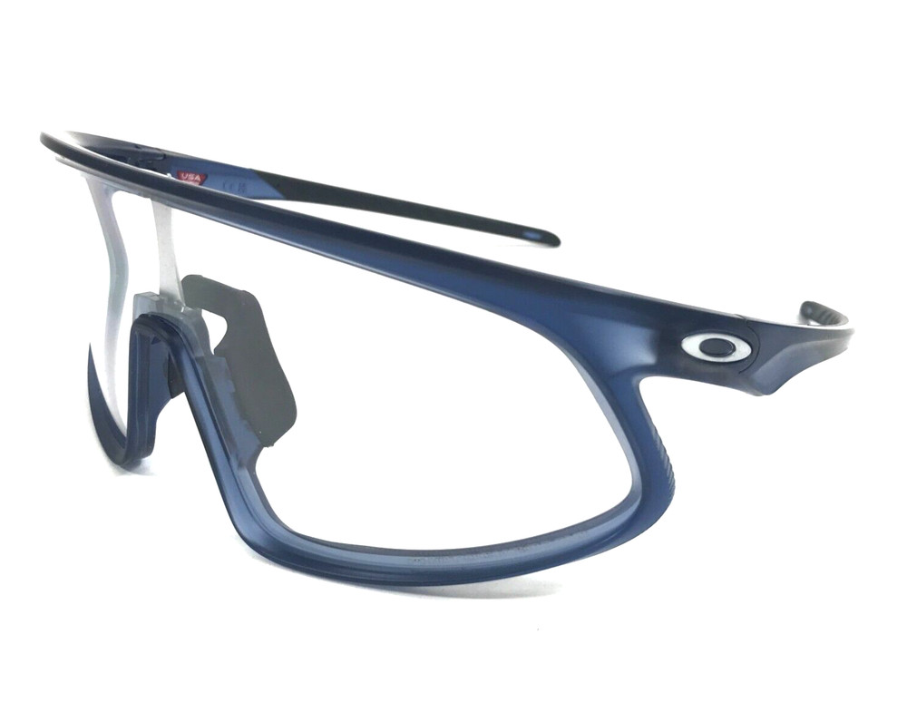 Oakley Sunglasses RSLV OO9484D-0749 Matte Transp Stonewash w/ Photochromic Lens