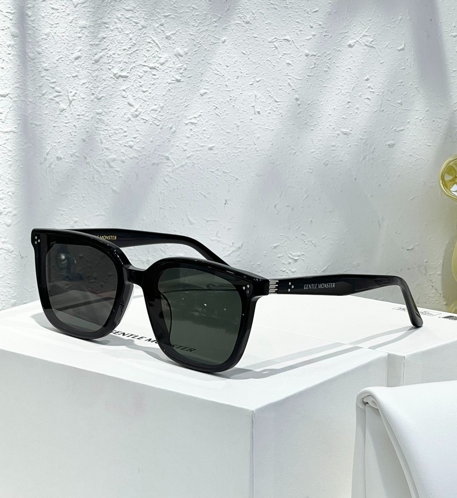 Gentle Monster BY ROW Unisex Sunglasses Size: 62口18-140