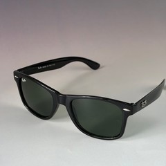 New In Box – Ray-Ban Wayfarer RB2140 Black Frame Green Lens Sunglasses