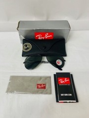 Ray-Ban RB3025 Polarized Aviator Classic Sunglasses in Black w/ G-15 Green Lens