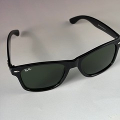 New In Box – Ray-Ban Wayfarer RB2140 Black Frame Green Lens Sunglasses