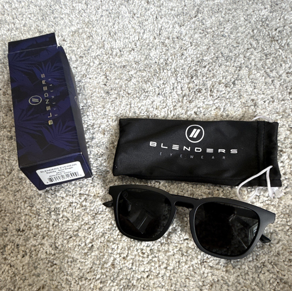 Blenders Sydney Soul Singer Men’s Square Sunglasses Black Frame Gray Tinted