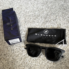 Blenders Sydney Soul Singer Men’s Square Sunglasses Black Frame Gray Tinted