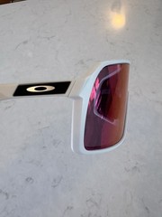 Oakley Men’s Shield Sunglasses White Plastic Frame Purple Mirrored Lens w/ Case
