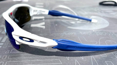 Oakley FLAK XXS YOUTH Matte White PRIZM Sapphire Blue Lens Sunglass OJ9008-07