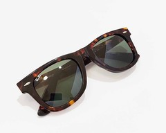 Ray-Ban RB2140 Original Wayfarer Classic Tortoise Frame Green Lens 50mm Unisex