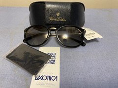 NWT Brooks Brothers Black Classic Round Sunglasses. Imported 100% UV Protection