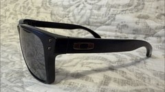 Oakley Holbrook Men’s Rectangular Sunglasses Black/Gray Tinted 57-18 137