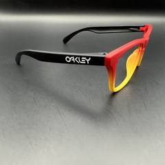 Oakley Frogskin Red/Yellow Fade Team China/Black Arms Frame