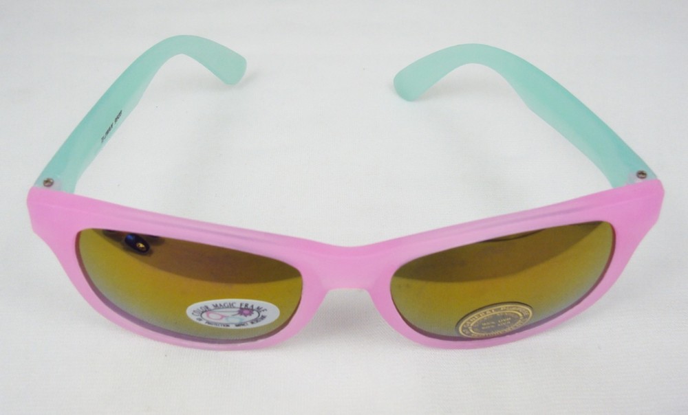 Magic Color Sunglasses ~ Frame Changes Color In Sunlight ~ Fun Sunshades NEW
