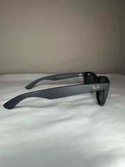 Brand New Ray-Ban New Wayfarer Matte Black Sunglasses 622 55-18 145 3N