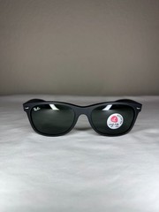 Brand New Ray-Ban New Wayfarer Matte Black Sunglasses 622 55-18 145 3N