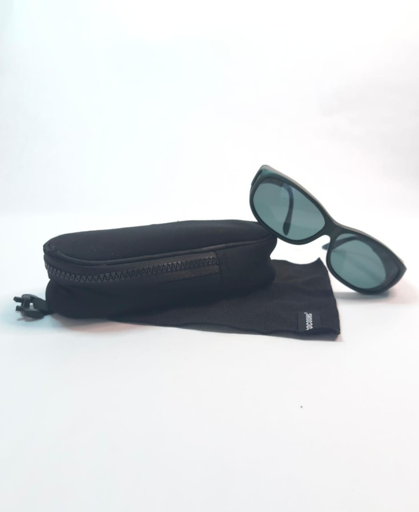 Cocoons Fitover Sunglasses Slim Line Medium Green Polarized Over Glasses Case