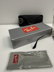 RAY BAN RB3025 002 58 Black Unisex 62 mm Polarized Sunglasses
