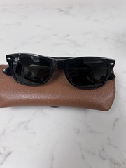 Ray-Ban “New Wayfarer” RB2132 901 52-18 145 3N Sunglasses. Unisex
