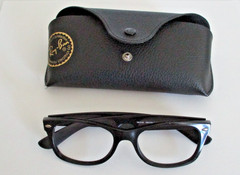 Ray-Ban New Wayfarer Sunglasses RB2132 Black Frame 52-18