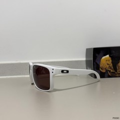 Oakley HOLBROOK Polarized OO9487 White frame sunglasses with brown lensesIN BOX