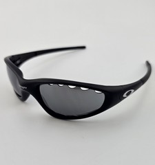 SATISFY x OAKLEY STRAIGHT JACKET 99 (2026) MATTE BLACK