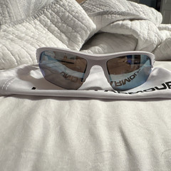 Under Armour Men’s Wrap Sunglasses White Frame Mirrored Blue Lens Lightweight