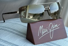 Maui Jim Black Rock MJ 218 16 Gold Toned Stainless Steel + HCL Polarized Lenses