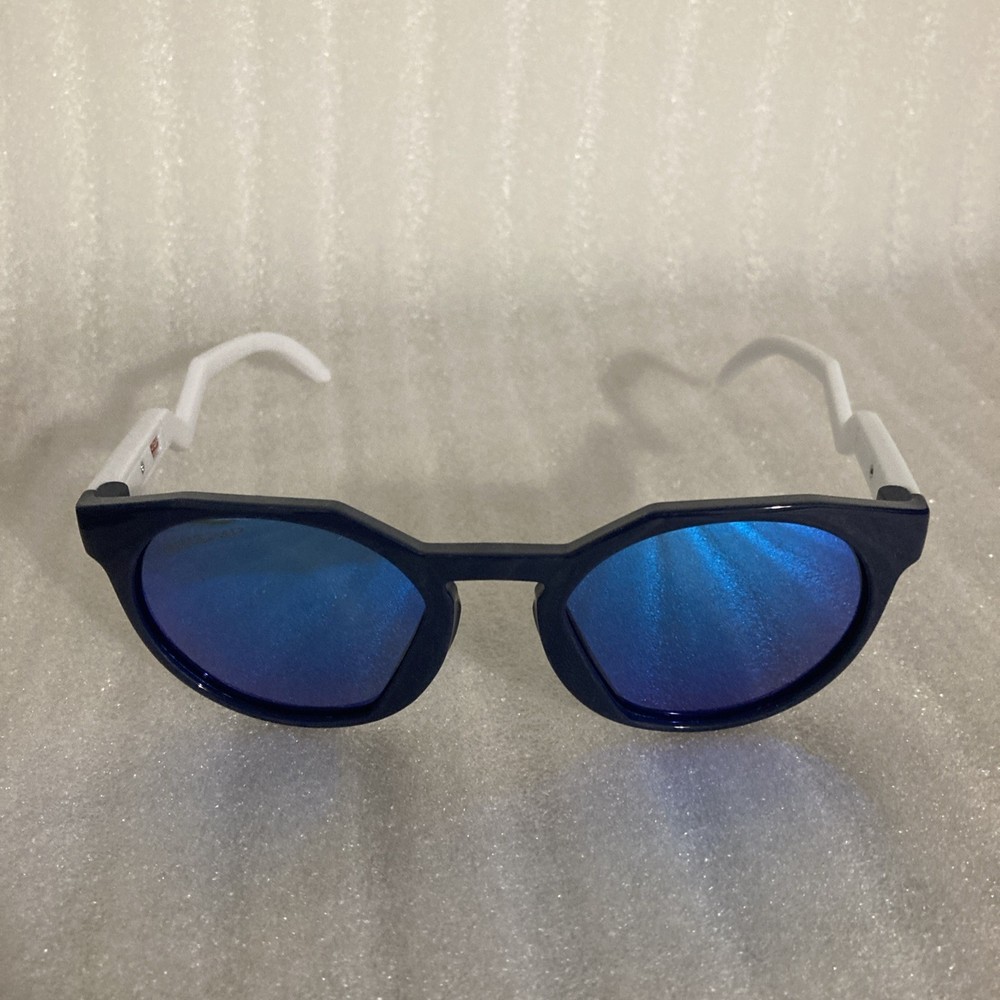 Oakley 9464A Sunglasses Blue Lenses Polarized Square Sunglasses New
