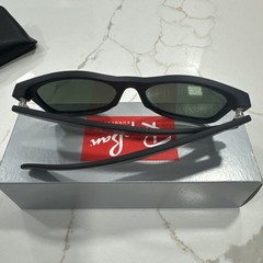 Ray-Ban New Wayfarer Black Rubber G-15 Green Sunglasses ORB2132 55mm New in Box