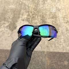 Oakley Flak 2.0 XL Prizm Polarized Sunglasses Black Frame/Green Lenses