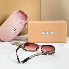 SUNGLASSES UNISEX MIU MODEL:MU C07SU SIZE：55口13-138