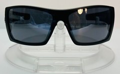 New Oakley Batwolf Sunglasses / USA Flag / Prizm Black Iridium Lens / 009101-59
