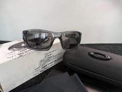 New Oakley Sunglasses Fuel Cell OO9096-02 Clear Grey/Grey