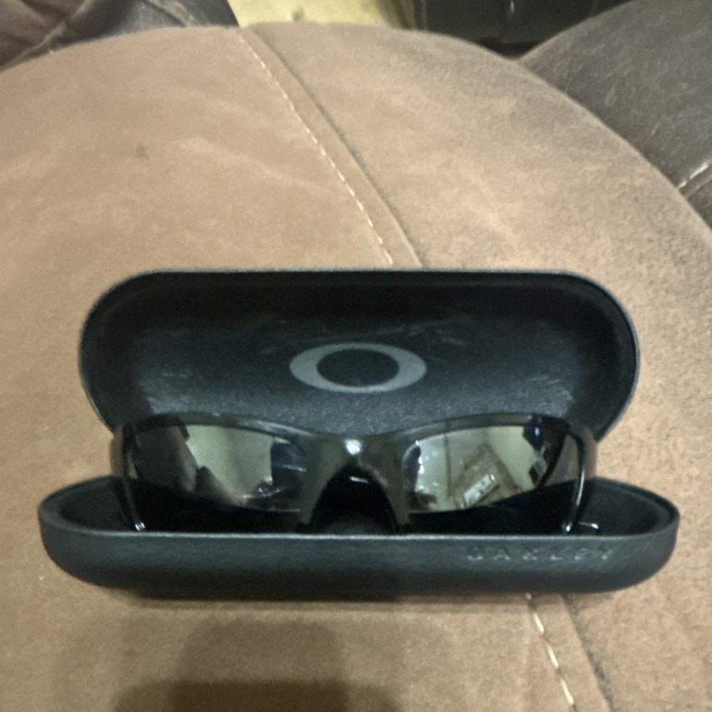 Oakley OO9238-05 Men’s Rectangle Sunglasses Black Frame Gray Mirrored Lens 133mm