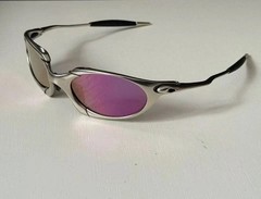 Oakley Romeo X-Metal sunglasses, silver frame. Pink lenses