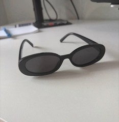 Unisex Adults Black Oval Sunglasses Gray Tinted Plastic Lenses Frame Solid