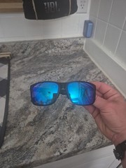 Maui Jim Red Sands Polarized Sunglasses. Very Close To Brand New.