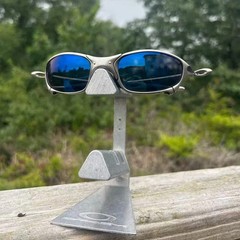 Retro style Oakley Juliet X-Metaletaletal polarized sunglasses with dark blue le