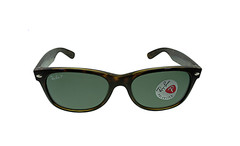 Brand New Ray Ban New Wayfarer Classic Polarized Sunglasses RB2132 902/58
