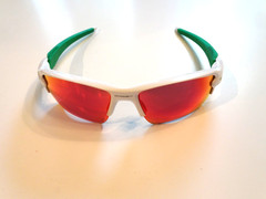 Oakley Flak 2.0 XL OO9188 Sunglasses White Frame Ruby Prizm Green Lens Men READ!