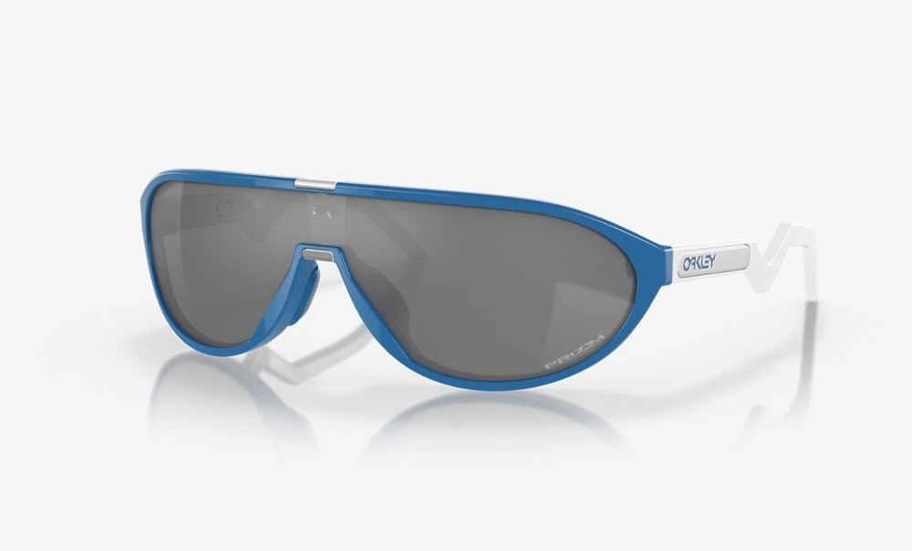 Oakley OO9467 CMDN Translucent Celeste Prizm Blue 133mm L Sunglasses