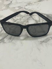 Oakley Holbrook XL OO9417-0559 59mm Matte Black BRIGHT light Polarized-Free SH
