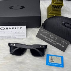 Oakley Holbrook Sunglasses Matte Black Frame Polarized Black Lens UV400 New