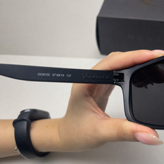 NEW Oakley Holbrook Polarized Sunglasses Black Frame Sliver Logo