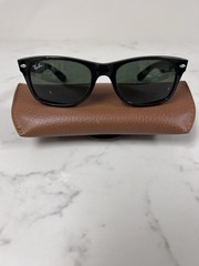 Ray-Ban “New Wayfarer” RB2132 901 52-18 145 3N Sunglasses. Unisex