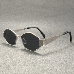 Vintage Punk Style Sunglasses Men Retro Round Metal Frame Women Sun Glasses