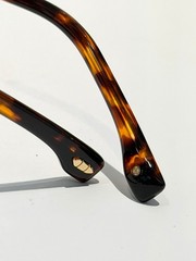 JOHN Dalia MODEL:PIERCE SUNGLASSES SIZE：48口21-145 NEW.